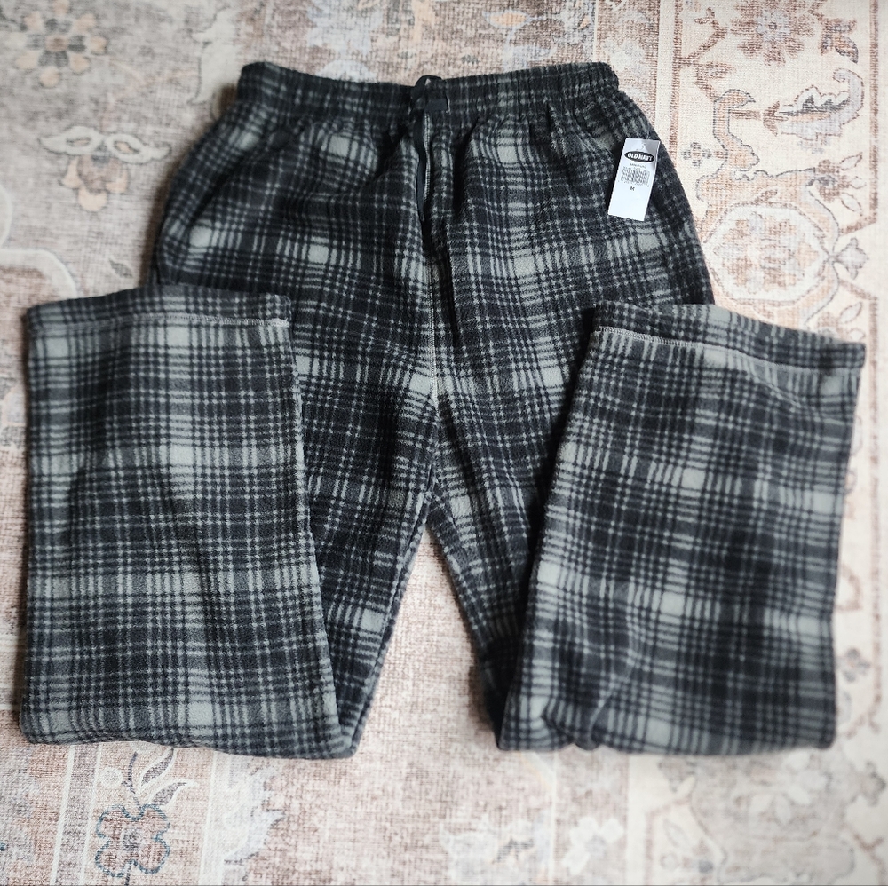 Old Navy Men's Black and Gray Plaid Pajama Pants - Picture 1 of 4